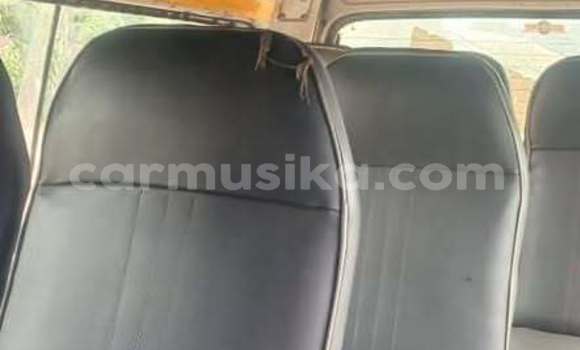 Nunua Ilio tumika Toyota Hiace Nyingine Gari ndani ya Harare nchini Harare Nunua Ilio tumika Toyota Hiace Nyingine Gari ndani ya Harare nchini Harare