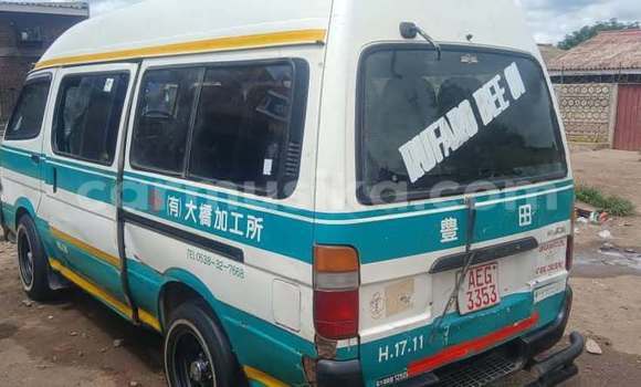 Nunua Ilio tumika Toyota Hiace Nyingine Gari ndani ya Harare nchini Harare Nunua Ilio tumika Toyota Hiace Nyingine Gari ndani ya Harare nchini Harare