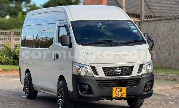 Nunua Ilio tumika Nissan NV350 Caravan Nyeupe Gari ndani ya Harare nchini Harare Nunua Ilio tumika Nissan NV350 Caravan Nyeupe Gari ndani ya Harare nchini Harare