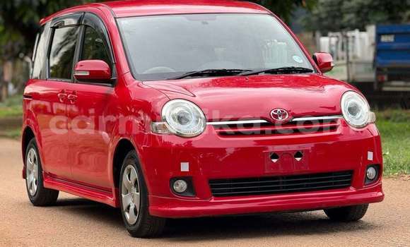 Tenga Tsaru Toyota Sienta Tsvuku Mota in Harare in Harare