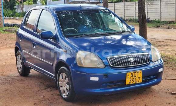 Nunua Ilio tumika Toyota Vitz Bluu Gari ndani ya Harare nchini Harare