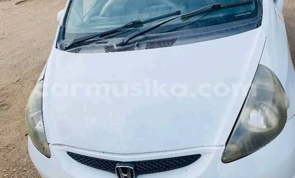 Nunua Ilio tumika Honda Fit Nyeupe Gari ndani ya Harare nchini Harare Nunua Ilio tumika Honda Fit Nyeupe Gari ndani ya Harare nchini Harare