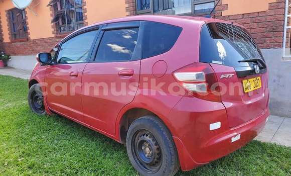 Nunua Ilio tumika Honda Grace Nyekundu Gari ndani ya Harare nchini Harare Nunua Ilio tumika Honda Grace Nyekundu Gari ndani ya Harare nchini Harare