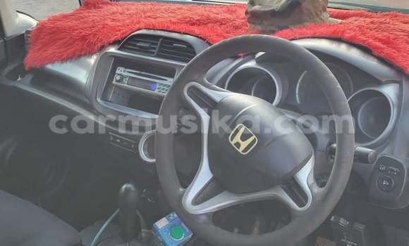 Nunua Ilio tumika Honda Fit Nyeusi Gari ndani ya Harare nchini Harare Nunua Ilio tumika Honda Fit Nyeusi Gari ndani ya Harare nchini Harare