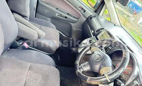 Nunua Ilio tumika Toyota Wish Nyeusi Gari ndani ya Harare nchini Harare Nunua Ilio tumika Toyota Wish Nyeusi Gari ndani ya Harare nchini Harare