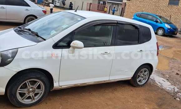 Tenga Tsaru Honda Fit Chena Mota in Harare in Harare Tenga Tsaru Honda Fit Chena Mota in Harare in Harare