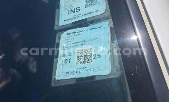 Tenga Tsaru Isuzu KB Chena Mota in Harare in Harare Tenga Tsaru Isuzu KB Chena Mota in Harare in Harare