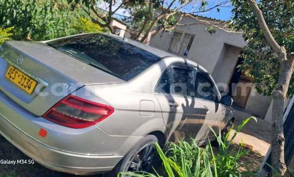 Tenga Tsaru Mercedes‒Benz C–Class Zvimwe Mota in Harare in Harare Tenga Tsaru Mercedes‒Benz C–Class Zvimwe Mota in Harare in Harare