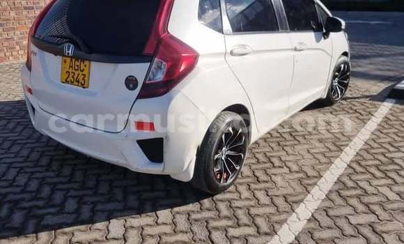 Acheter Occasion Voiture Honda Fit Blanc à Harare, Harare Acheter Occasion Voiture Honda Fit Blanc à Harare, Harare