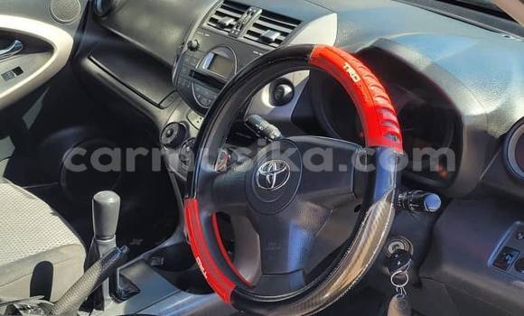 Tenga Tsaru Toyota RAV4 Zvimwe Mota in Harare in Harare Tenga Tsaru Toyota RAV4 Zvimwe Mota in Harare in Harare
