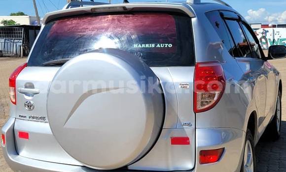 Tenga Tsaru Toyota RAV4 Zvimwe Mota in Harare in Harare Tenga Tsaru Toyota RAV4 Zvimwe Mota in Harare in Harare