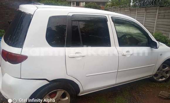 Acheter Occasion Voiture Mazda Demio Blanc à Harare, Harare Acheter Occasion Voiture Mazda Demio Blanc à Harare, Harare