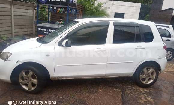 Acheter Occasion Voiture Mazda Demio Blanc à Harare, Harare Acheter Occasion Voiture Mazda Demio Blanc à Harare, Harare