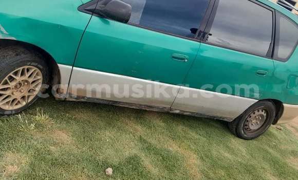 Acheter Occasion Voiture Toyota Ipsum Vert à Harare, Harare Acheter Occasion Voiture Toyota Ipsum Vert à Harare, Harare