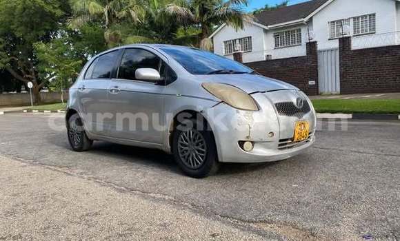Tenga Tsaru Toyota Vitz Zvimwe Mota in Harare in Harare