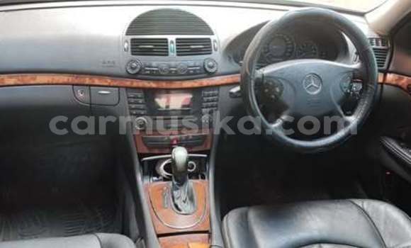 Acheter Occasion Voiture Mercedes-Benz E-Classe Autre à Harare, Harare Acheter Occasion Voiture Mercedes-Benz E-Classe Autre à Harare, Harare