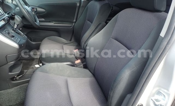 Acheter Occasion Voiture Toyota Wish Gris à Beitbridge, Matabeleland South Acheter Occasion Voiture Toyota Wish Gris à Beitbridge, Matabeleland South