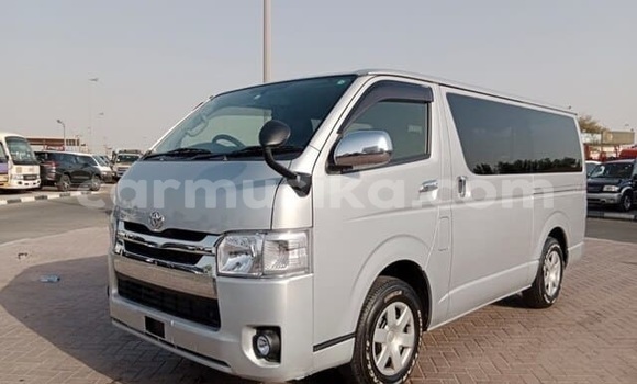 Acheter Occasion Voiture Toyota Hiace Gris à Beitbridge, Matabeleland South Acheter Occasion Voiture Toyota Hiace Gris à Beitbridge, Matabeleland South