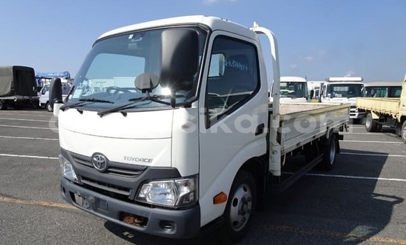 Nunua Ilio tumika Toyota Dyna Nyeupe Gari ndani ya Beitbridge nchini Matabeleland Kusini