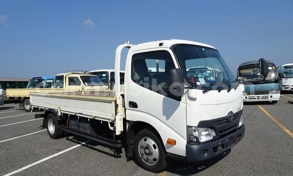 Acheter Occasion Voiture Toyota Dyna Blanc à Beitbridge, Matabeleland South Acheter Occasion Voiture Toyota Dyna Blanc à Beitbridge, Matabeleland South