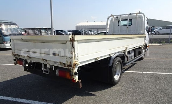 Acheter Occasion Voiture Toyota Dyna Blanc à Beitbridge, Matabeleland South Acheter Occasion Voiture Toyota Dyna Blanc à Beitbridge, Matabeleland South