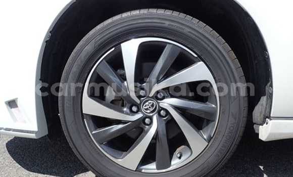 Acheter Occasion Voiture Toyota Harrier Blanc à Beitbridge, Matabeleland South Acheter Occasion Voiture Toyota Harrier Blanc à Beitbridge, Matabeleland South