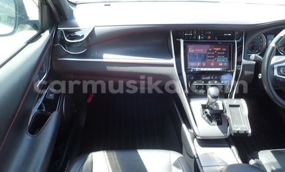 Acheter Occasion Voiture Toyota Harrier Blanc à Beitbridge, Matabeleland South Acheter Occasion Voiture Toyota Harrier Blanc à Beitbridge, Matabeleland South