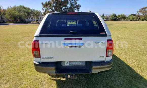 Acheter Occasion Voiture Toyota Hilux Blanc à Beitbridge, Matabeleland South Acheter Occasion Voiture Toyota Hilux Blanc à Beitbridge, Matabeleland South