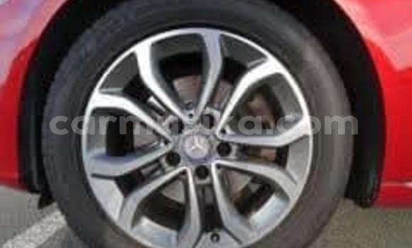 Acheter Occasion Voiture Mercedes‒Benz C–Class Rouge à Beitbridge, Matabeleland South Acheter Occasion Voiture Mercedes‒Benz C–Class Rouge à Beitbridge, Matabeleland South