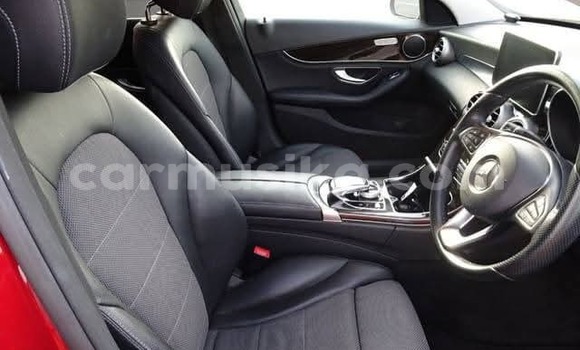 Acheter Occasion Voiture Mercedes‒Benz C–Class Rouge à Beitbridge, Matabeleland South Acheter Occasion Voiture Mercedes‒Benz C–Class Rouge à Beitbridge, Matabeleland South