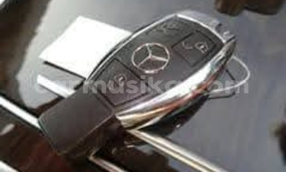 Acheter Occasion Voiture Mercedes‒Benz C–Class Rouge à Beitbridge, Matabeleland South Acheter Occasion Voiture Mercedes‒Benz C–Class Rouge à Beitbridge, Matabeleland South