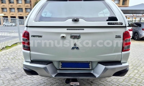 Tenga Tsaru Mitsubishi Triton Chena Mota in Harare in Harare Tenga Tsaru Mitsubishi Triton Chena Mota in Harare in Harare
