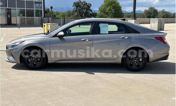 Tenga Tsaru Hyundai Elantra Zvimwe Mota in Harare in Harare Tenga Tsaru Hyundai Elantra Zvimwe Mota in Harare in Harare