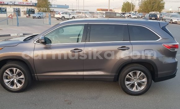 Tenga Imported Toyota Highlander Zvimwe Mota in Import - Dubai in Harare Tenga Imported Toyota Highlander Zvimwe Mota in Import - Dubai in Harare
