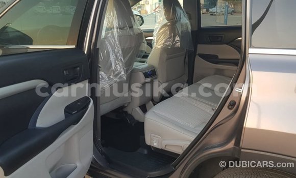 Tenga Imported Toyota Highlander Zvimwe Mota in Import - Dubai in Harare Tenga Imported Toyota Highlander Zvimwe Mota in Import - Dubai in Harare