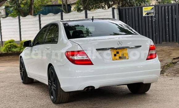 Acheter Occasion Voiture Mercedes‒Benz C–Class Blanc à Harare, Harare Acheter Occasion Voiture Mercedes‒Benz C–Class Blanc à Harare, Harare