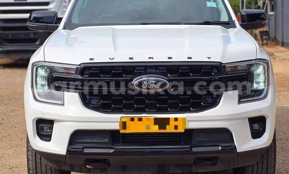 Acheter Occasion Voiture Ford Everest Blanc à Harare, Harare Acheter Occasion Voiture Ford Everest Blanc à Harare, Harare