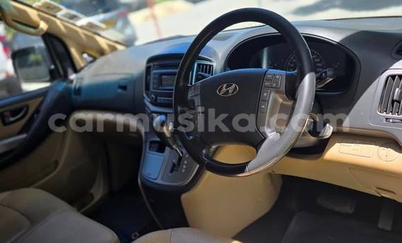 Acheter Occasion Voiture Hyundai H1 Noir à Harare, Harare Acheter Occasion Voiture Hyundai H1 Noir à Harare, Harare