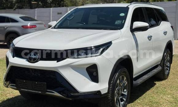 Tenga Tsaru Toyota Fortuner Chena Mota in Harare in Harare