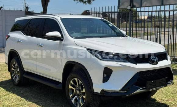 Acheter Occasion Voiture Toyota Fortuner Blanc à Harare, Harare Acheter Occasion Voiture Toyota Fortuner Blanc à Harare, Harare