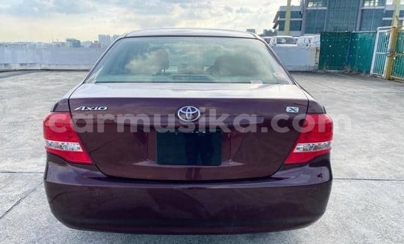 Tenga Tsaru Toyota Axio Tsvuku Mota in Beitbridge in Matabeleland South Tenga Tsaru Toyota Axio Tsvuku Mota in Beitbridge in Matabeleland South