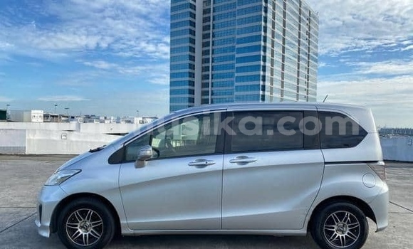 Nunua Ilio tumika Honda Freed Fedha Gari ndani ya Beitbridge nchini Matabeleland Kusini Nunua Ilio tumika Honda Freed Fedha Gari ndani ya Beitbridge nchini Matabeleland Kusini