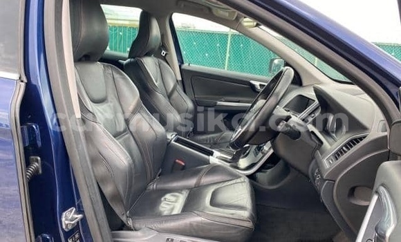 Acheter Occasion Voiture Volvo XC60 Bleu à Beitbridge, Matabeleland South Acheter Occasion Voiture Volvo XC60 Bleu à Beitbridge, Matabeleland South