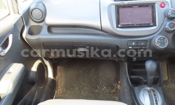 Buy Used Honda Fit Silver Car in Beitbridge in Matabeleland South Buy Used Honda Fit Silver Car in Beitbridge in Matabeleland South