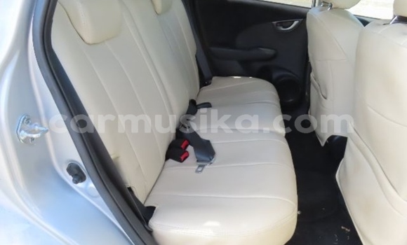 Buy Used Honda Fit Silver Car in Beitbridge in Matabeleland South Buy Used Honda Fit Silver Car in Beitbridge in Matabeleland South