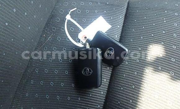 Acheter Occasion Voiture Toyota Alphard Blanc à Beitbridge, Matabeleland South Acheter Occasion Voiture Toyota Alphard Blanc à Beitbridge, Matabeleland South