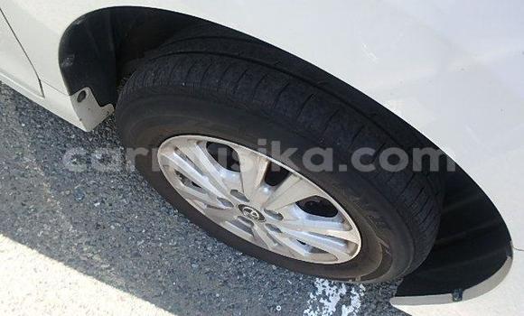 Acheter Occasion Voiture Toyota Alphard Blanc à Beitbridge, Matabeleland South Acheter Occasion Voiture Toyota Alphard Blanc à Beitbridge, Matabeleland South