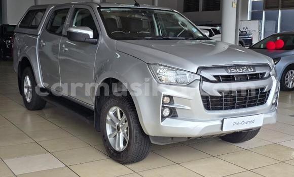 Tenga Tsaru Isuzu D–MAX Sirivha Mota in Beitbridge in Matabeleland South