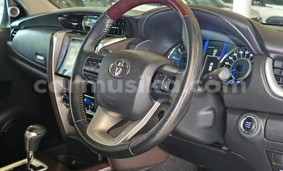 Acheter Occasion Voiture Toyota Fortuner Blanc à Belvédère, Harare Acheter Occasion Voiture Toyota Fortuner Blanc à Belvédère, Harare