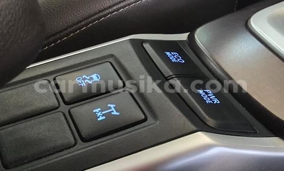 Acheter Occasion Voiture Toyota Fortuner Blanc à Belvédère, Harare Acheter Occasion Voiture Toyota Fortuner Blanc à Belvédère, Harare